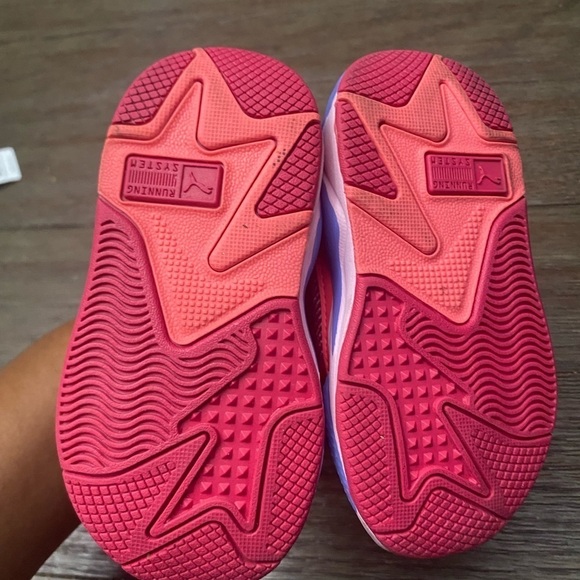 PUMA RS X Valentines Athletic Sneakers Pink
Girls Size 6C - Picture 3 of 6